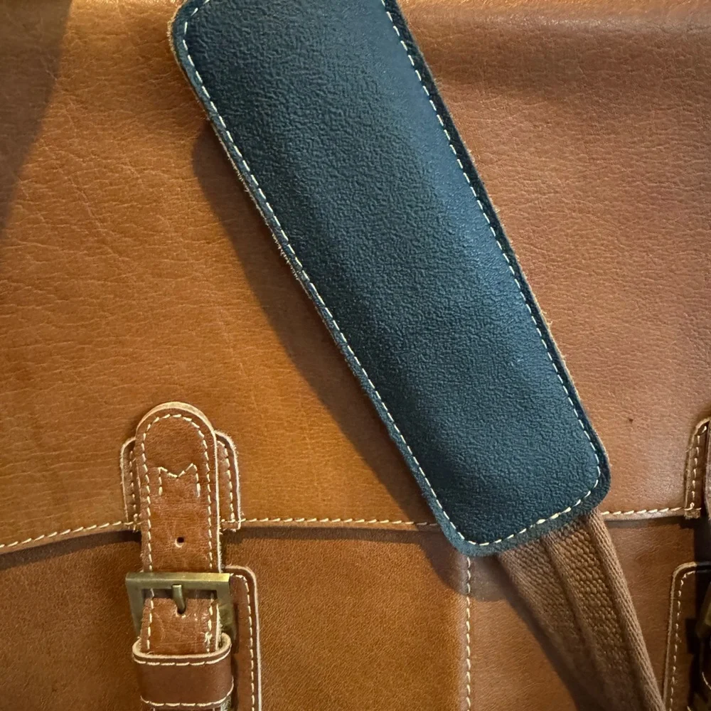 COPY - COPY - Vintage APC Brown Leather Messenger Laptop Briefcase 17